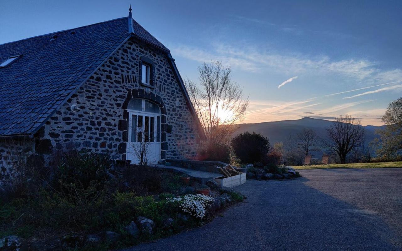 Maison D'Hotes La Grange Salers Bagian luar foto